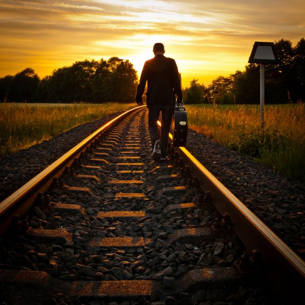 دانلود آهنگ برو نبینمت